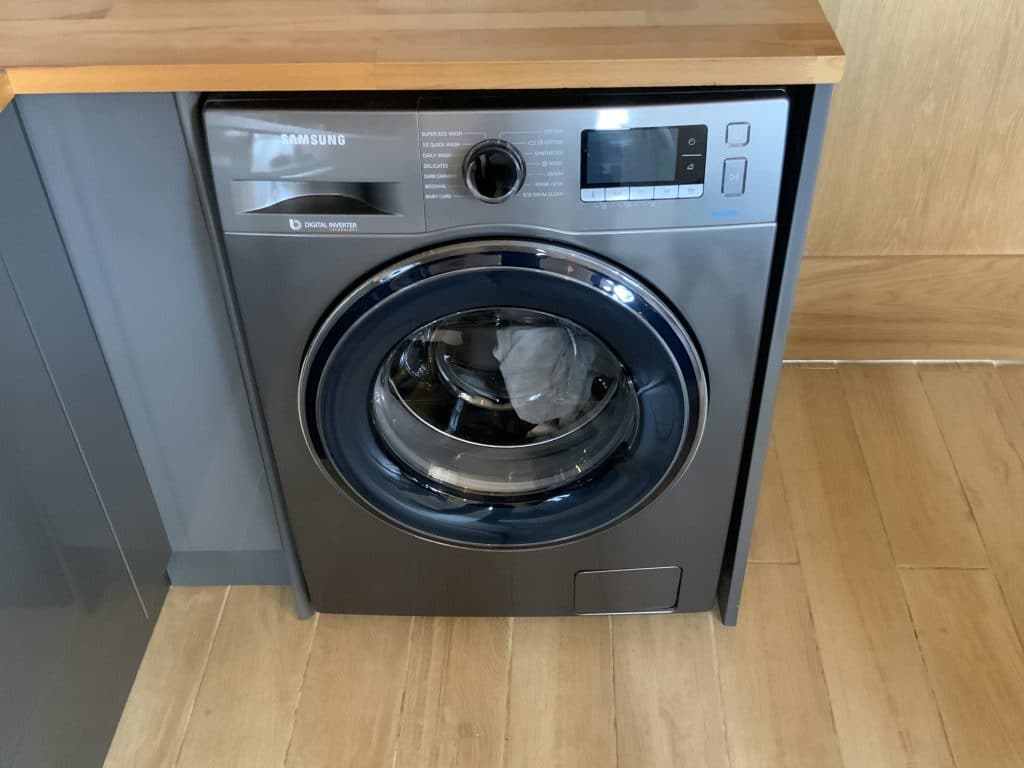 Washing machine install with extended pipework
